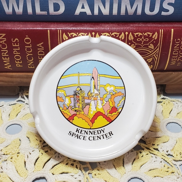 Other - Vtg Kennedy Space Center Shuttle Launch Ashtray